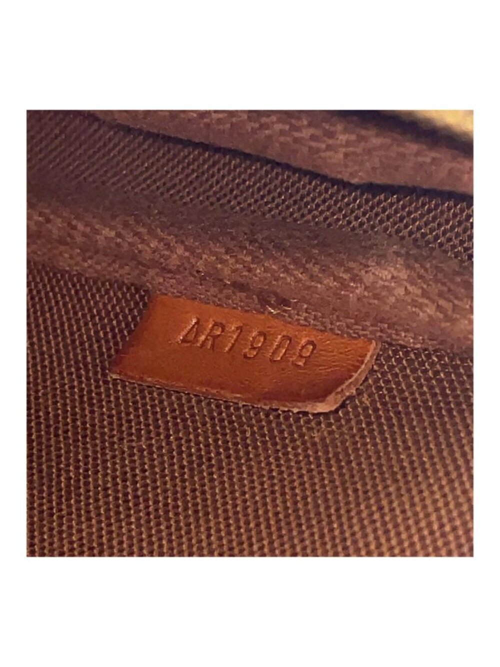 Authentic Louis Vuitton Pochette Accessoires Monogram Canvas Shoulder Bag - Picture 15 of 15